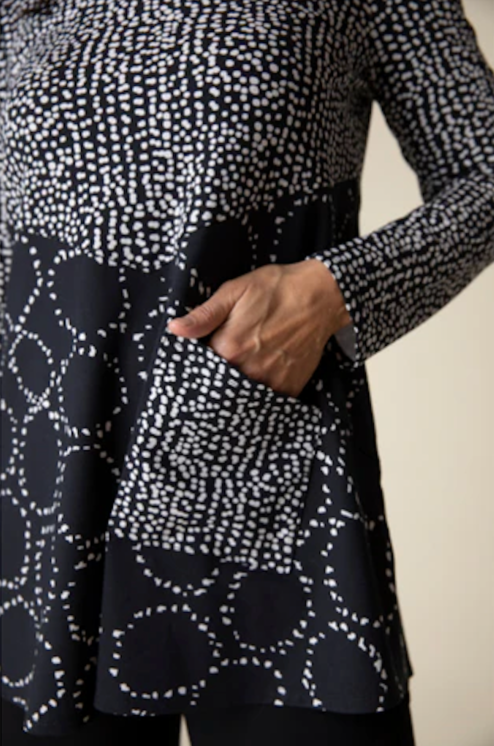 Core Travel Mid-Town Seamed Tunic